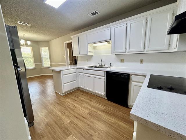 Building Photo - 7724 Sagebrush Ct N