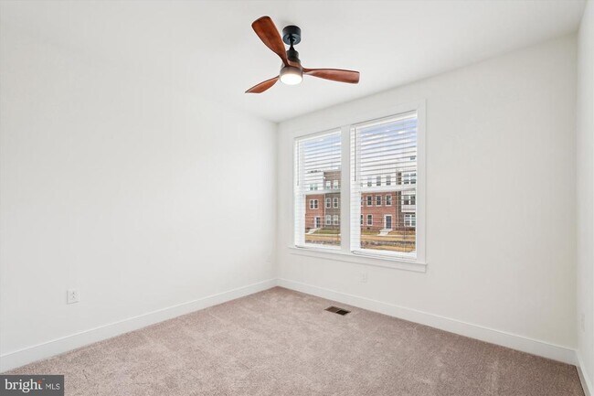 Building Photo - 19820 Lavender Dust Sq