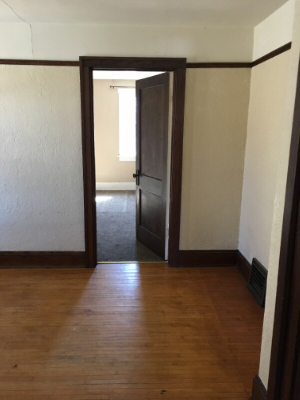 Building Photo - 3906A E Van Norman Ave