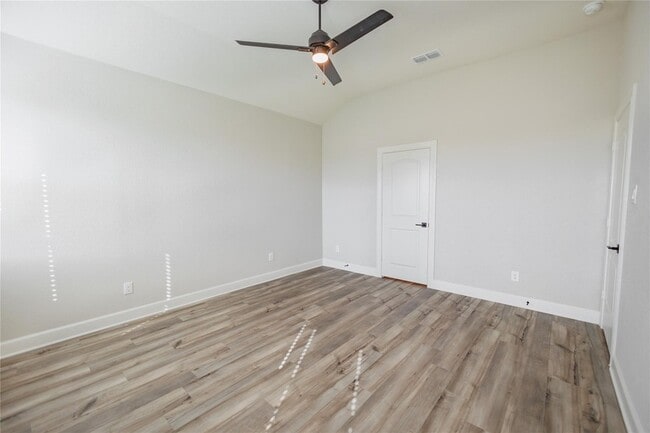 Building Photo - 613 Harbor Oaks Dr