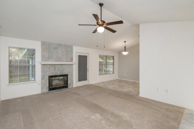 Building Photo - 4253 Antioch Rd