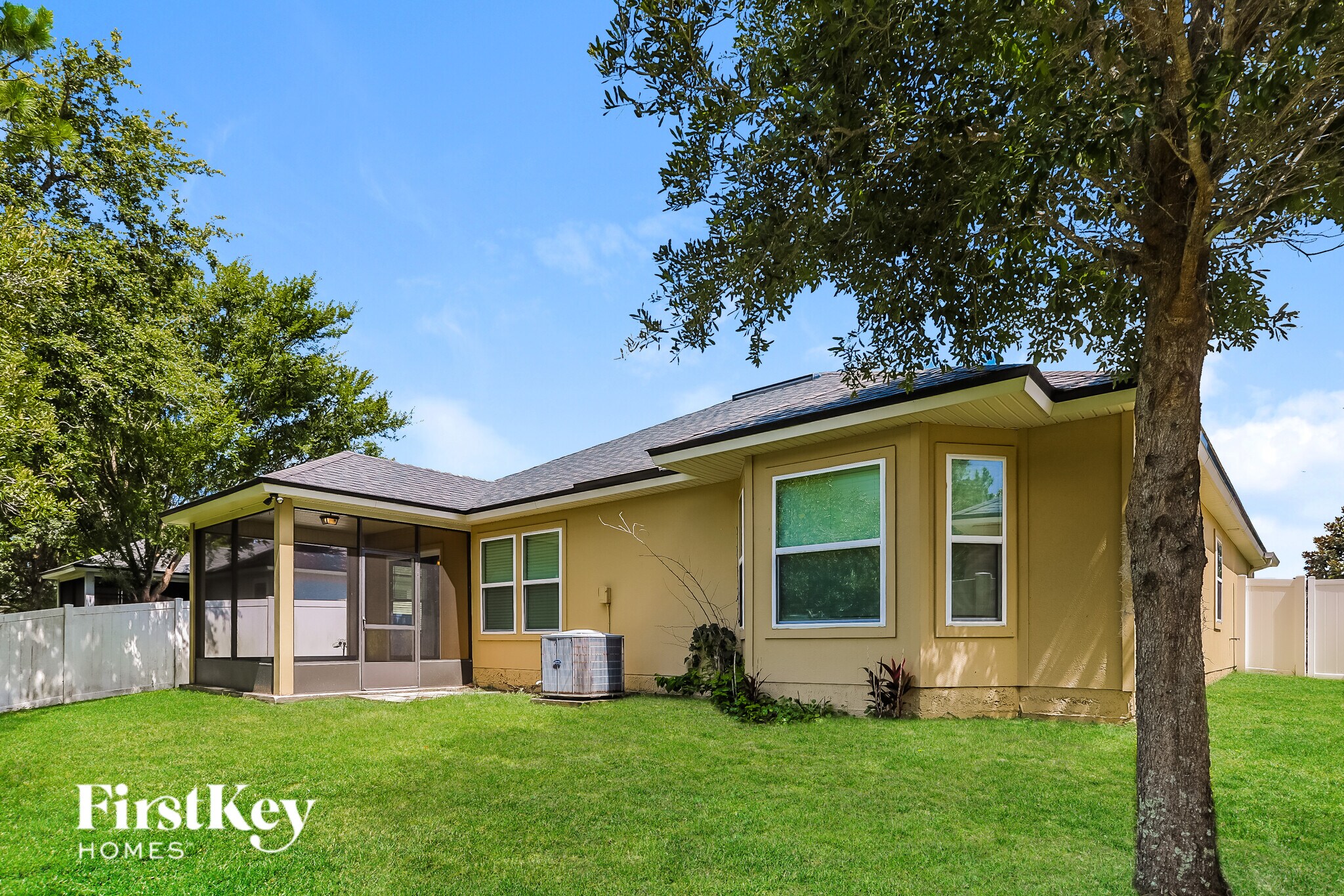 Building Photo - 344 Sunshine Dr