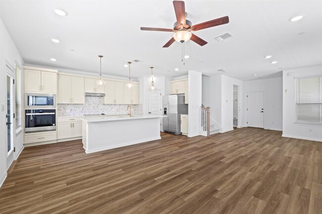 Building Photo - 2725 Woodall Dr
