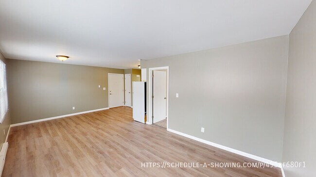 Building Photo - 403 E Park St