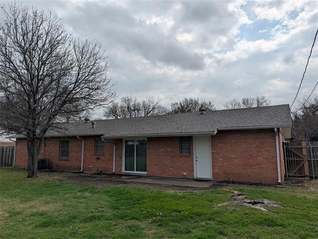 Building Photo - 336 SW Dian St