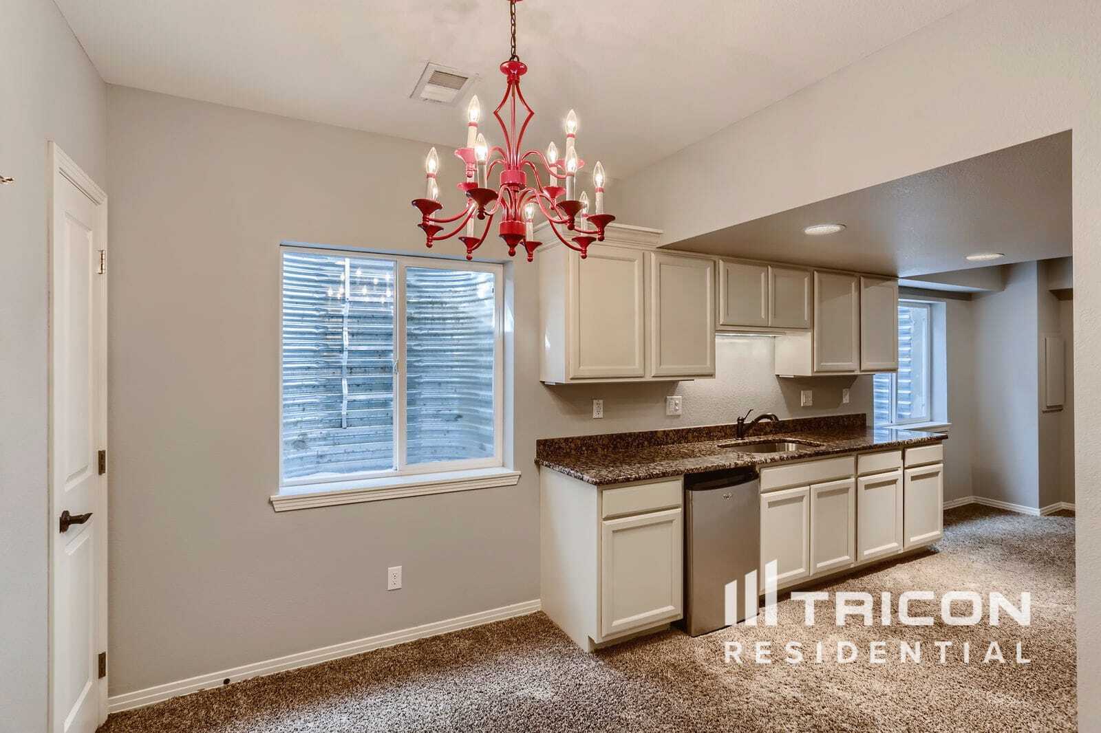 Building Photo - 4565 Larksong Dr