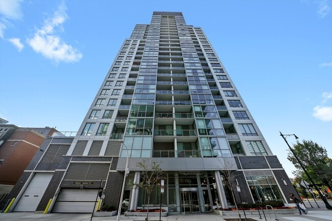 Building Photo - 750 N Hudson Ave