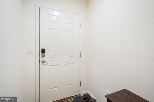 Building Photo - 21521 Willow Breeze Sq