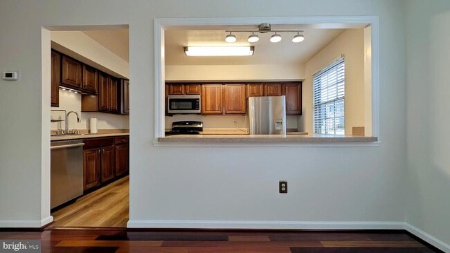 Building Photo - 33 Badger Gate Ct