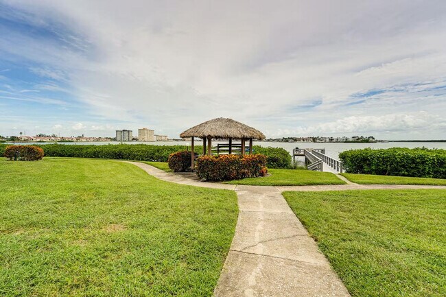 Building Photo - 6218 Palma Del Mar Blvd S