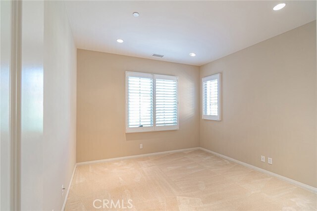 Building Photo - 62 Brindisi