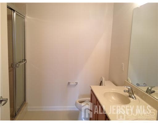 Building Photo - 613 Doral Ct