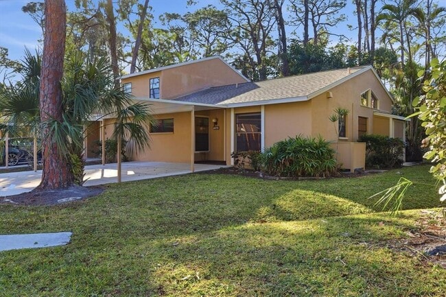 Building Photo - 4819 Village Garden Dr