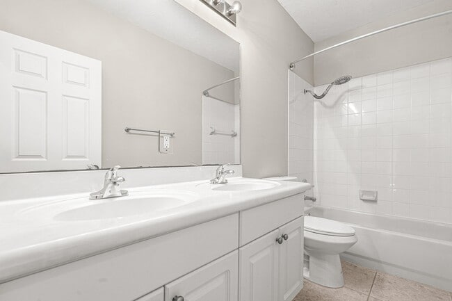 Building Photo - 1366 Crossbill Ct