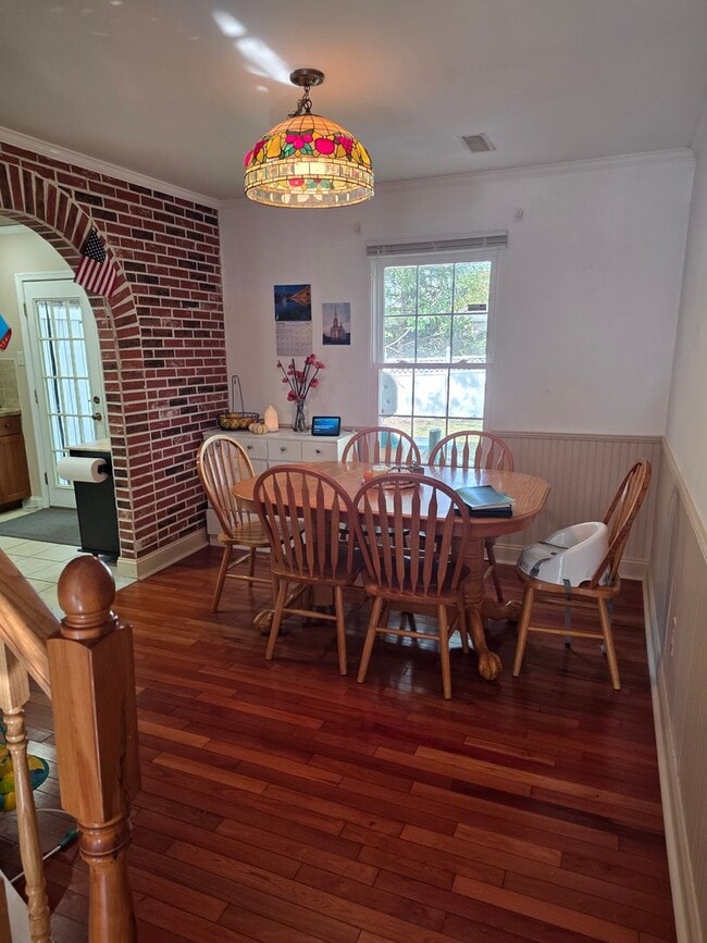 Building Photo - 3 Bedroom house -