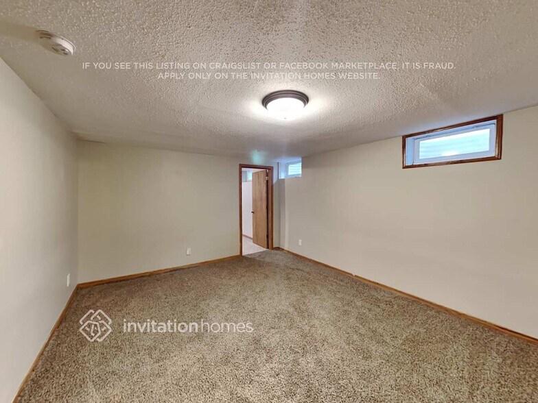 Building Photo - 707 Oakland Cir