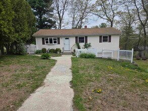 Building Photo - 143 Westwood Dr