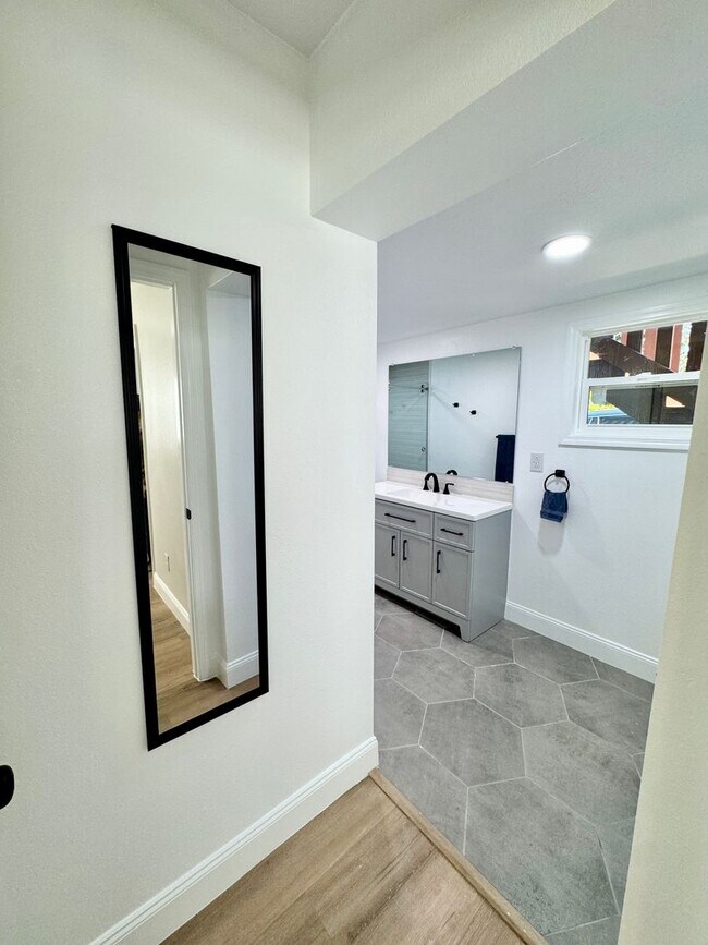 Building Photo - Fully Furnished Down Town Clermont Short Term Rental