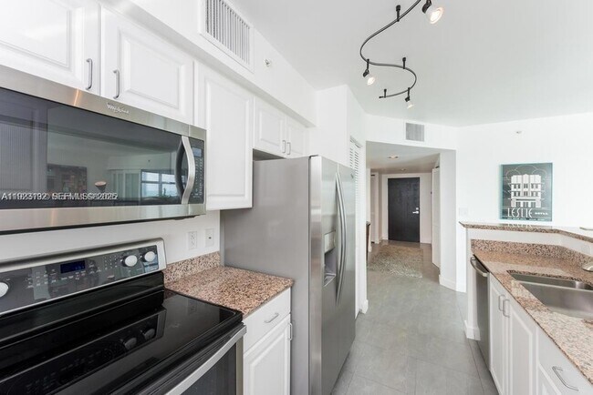 Building Photo - 90 Alton Rd