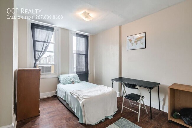 Building Photo - 2008 S 4th St