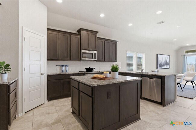 Building Photo - 2940 Coral Way