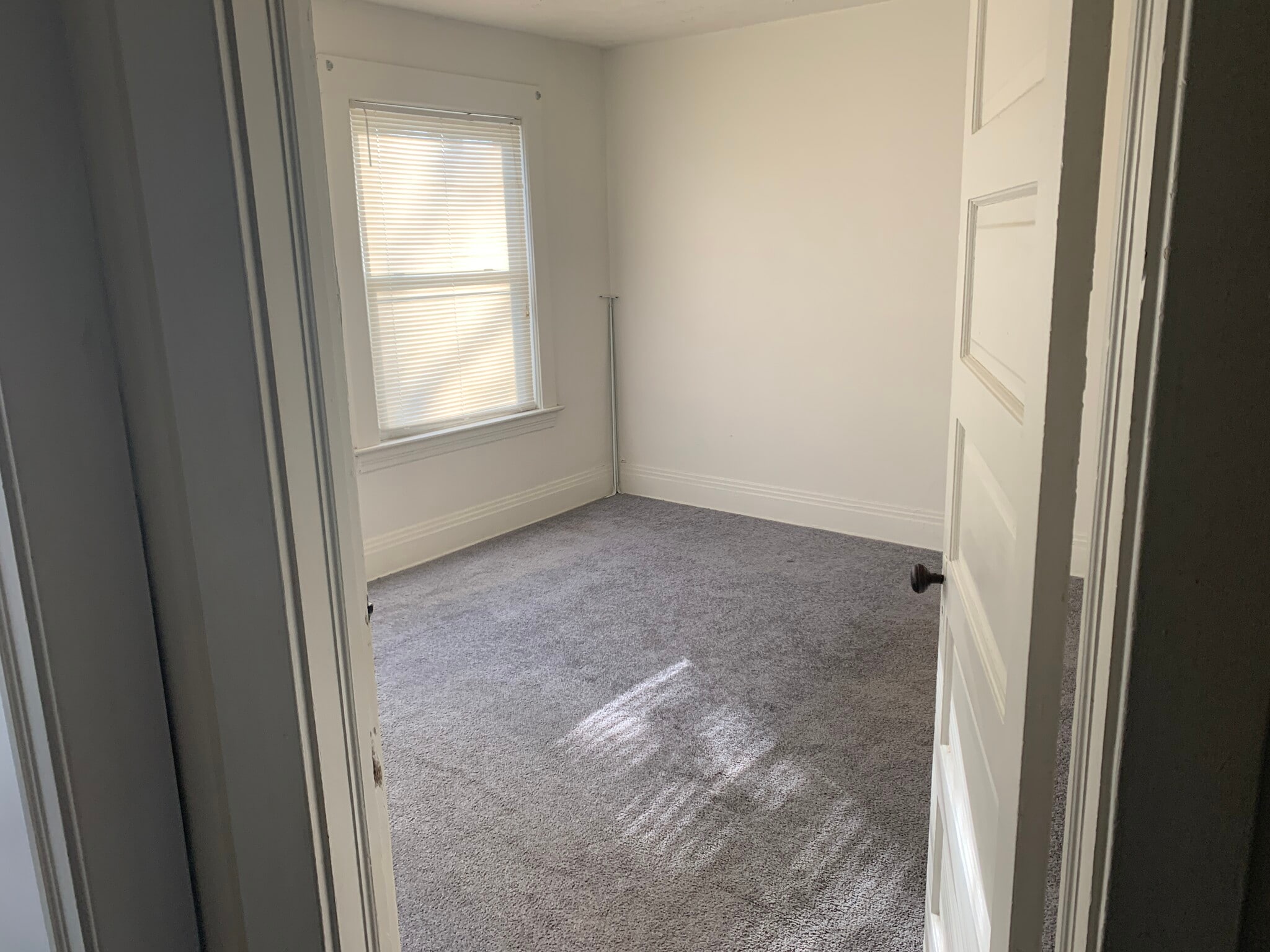 Building Photo - 3422 Daisy Ave