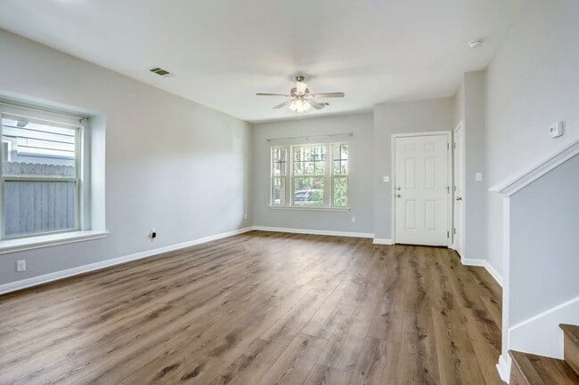 Building Photo - 4616 Esper Ln
