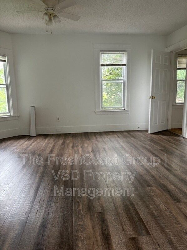 Building Photo - 1714 Castle Ave