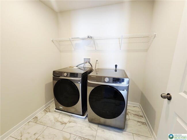 Building Photo - 7699 Clayton Ave