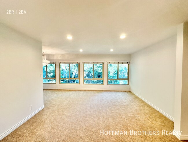 Building Photo - 8730 Charleville Blvd