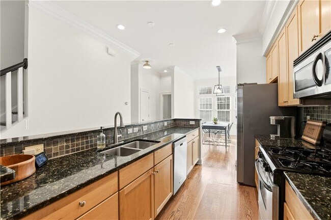 Building Photo - 1258 DeKalb Ave NE