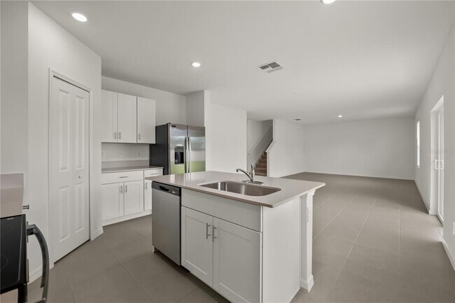 Building Photo - 12046 Brae Wy