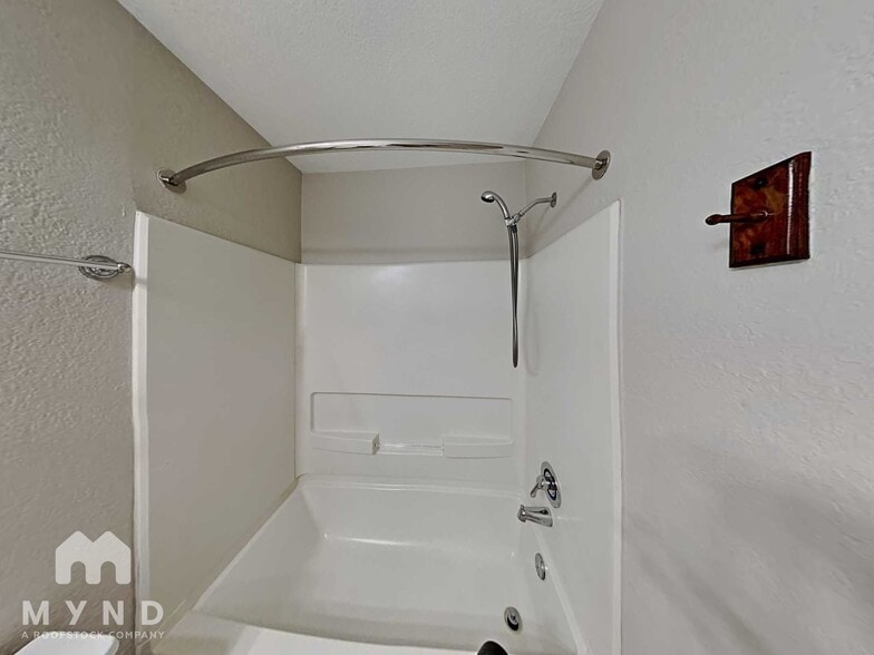 Building Photo - 5422 Chase Canyon