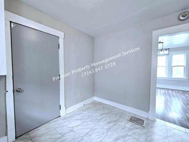 Building Photo - 201 Mills Way