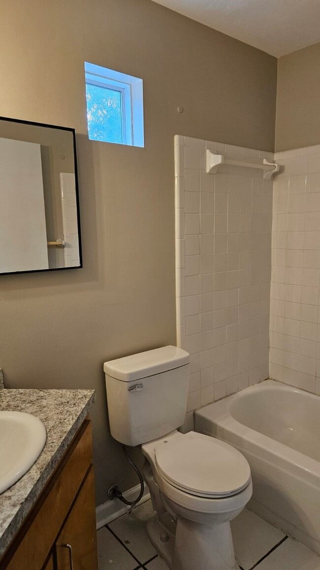 Building Photo - 1998 Nicklaus Dr