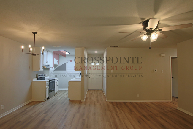 Building Photo - Remodeled 3-Bedroom, 1.5-Bath Retreat in North East Tyler!