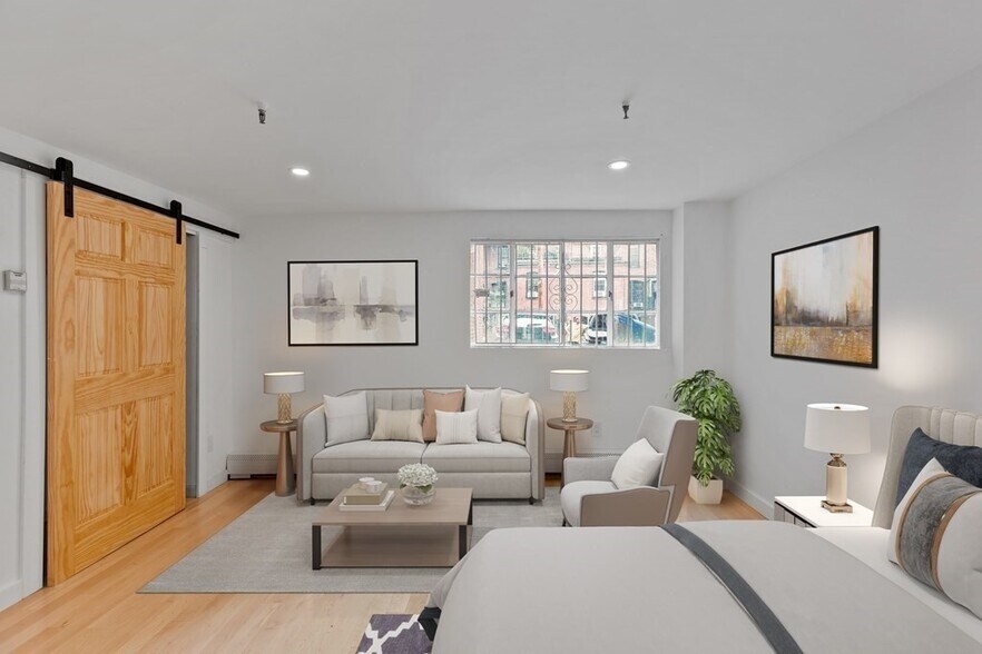 Building Photo - 513 Beacon St