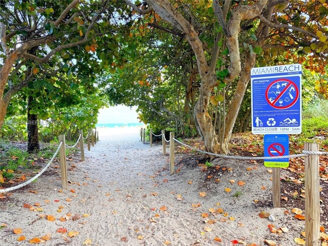 Building Photo - 5601 Collins Ave