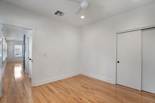 Building Photo - 4004 Avenue C