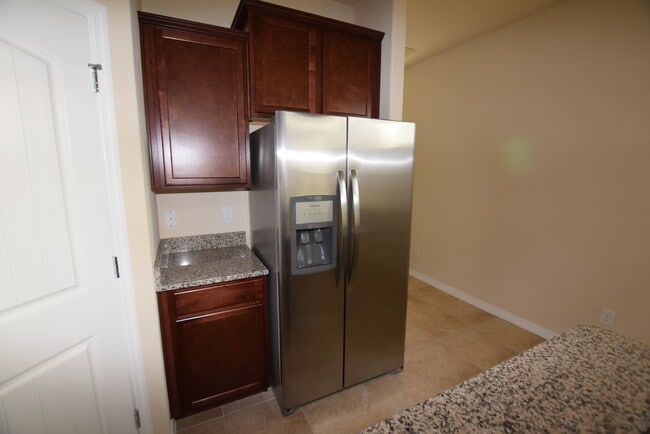 Building Photo - 16073 Pebble Blf Lp