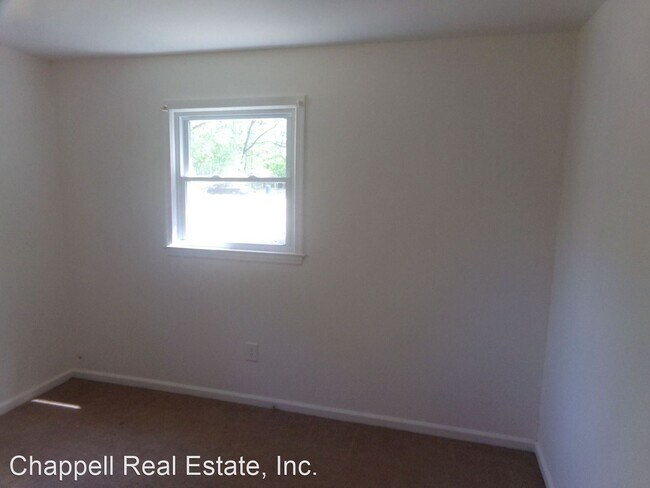Building Photo - 2 br, 1 bath House - 15711 S. Crater Rd.