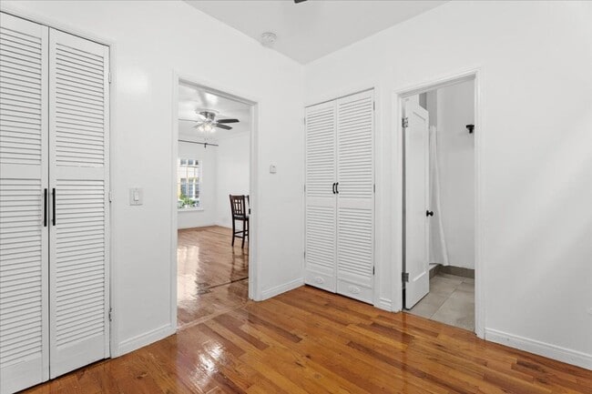 Building Photo - BEAUTIFUL FRENCH NORMANDY STYLE 1BR UNIT