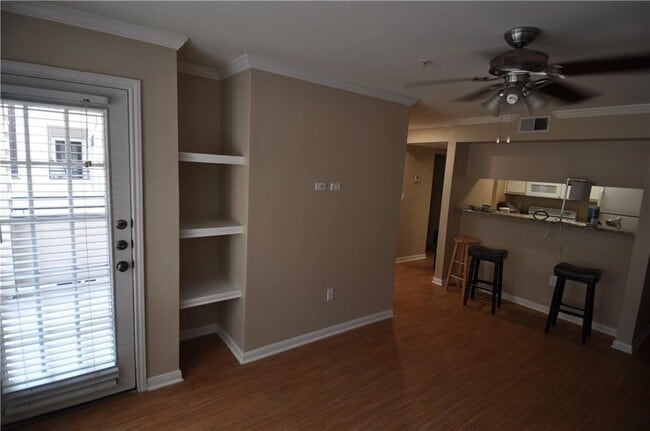 Building Photo - 501 W 26th St