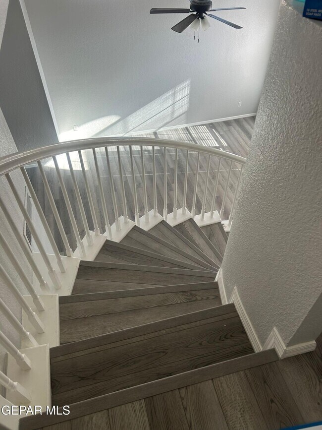 Building Photo - 7401 Le Conte Dr