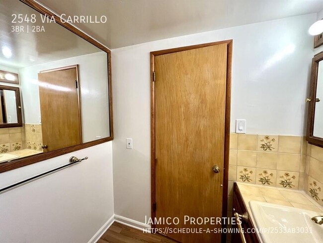 Building Photo - 2548 Vía Carrillo