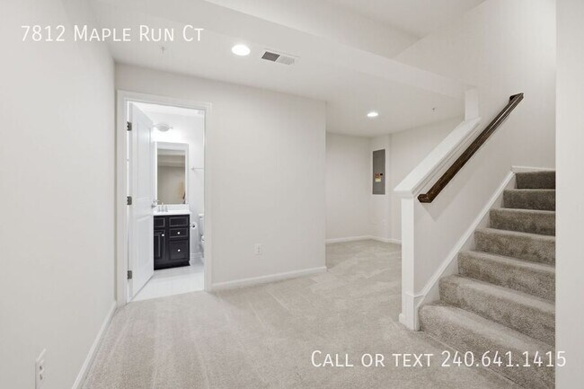 Building Photo - 7812 Maple Run Ct