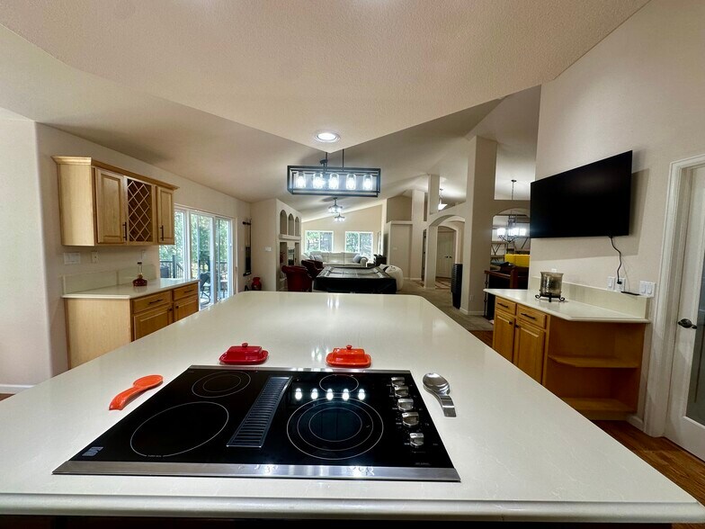 Building Photo - 12683 Fulford Ct