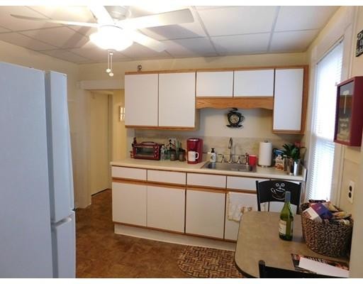 Building Photo - 42 Baldwin St