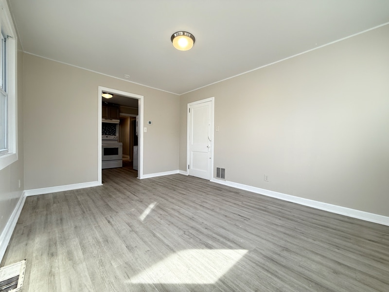 Building Photo - 16 Jenkins Ave