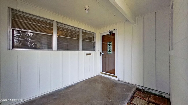 Building Photo - 2131 Goltare Dr